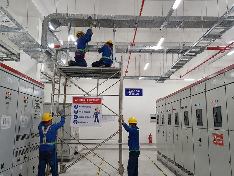 BIỆN PHÁP THI CÔNG LẮP ĐẶT THANG MÁNG CÁP